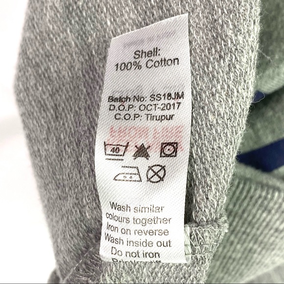 Lot of boys clothes GAP, Gymboree, Carter’s SHARK Shirts, Lilly + Sid Sweatshirt - Picture 13 of 16